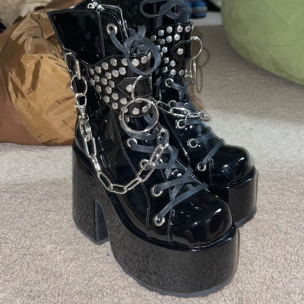 Camel- 65 platform boots demonia size 7